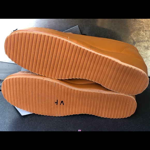 Haband Girl's Brown Leather Shoes Size 5.5(New) - Picture 11 of 11